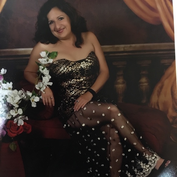 Meet your Posher, Rita - Picture 2 of 2